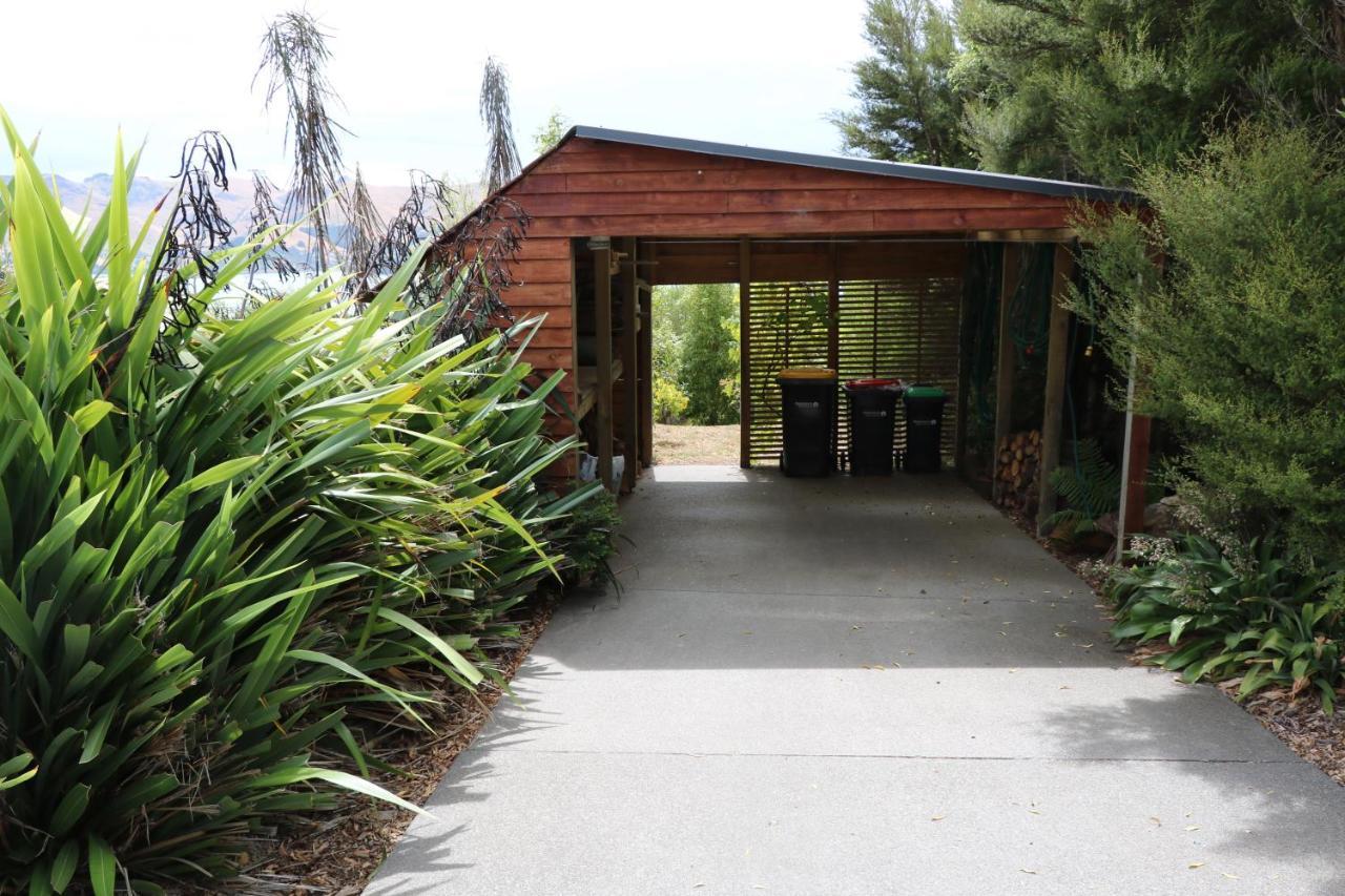 Church Bay Cabin: Sunny, Great Views Lyttelton Exterior photo