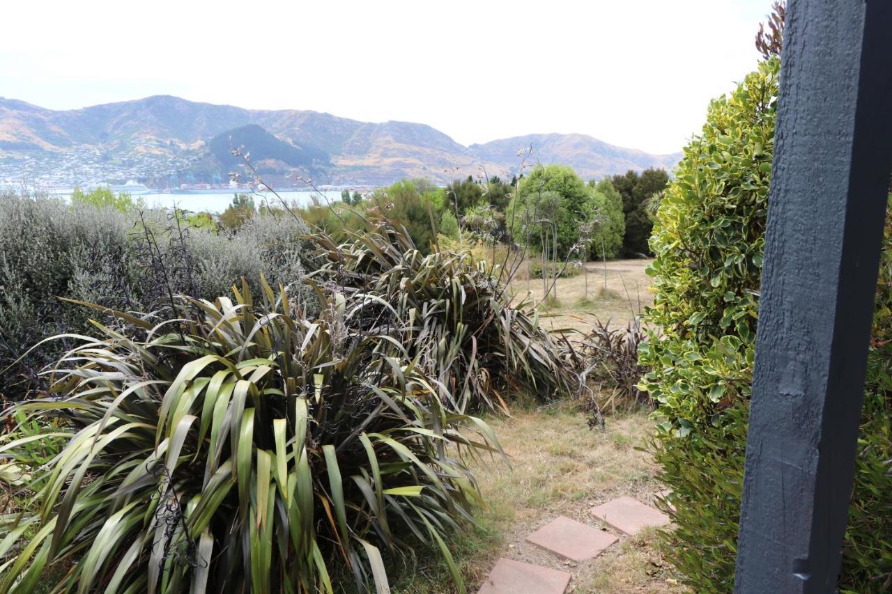 Church Bay Cabin: Sunny, Great Views Lyttelton Exterior photo