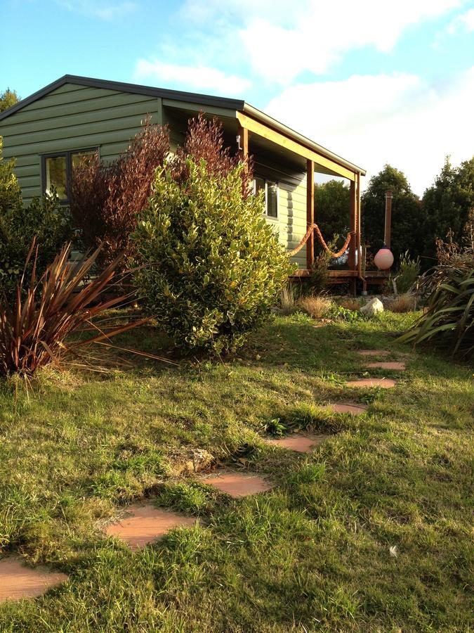 Church Bay Cabin: Sunny, Great Views Lyttelton Exterior photo